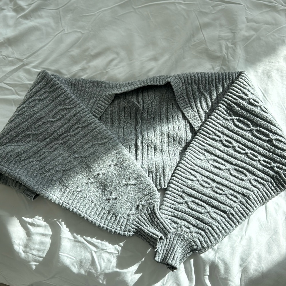 Alo sweater